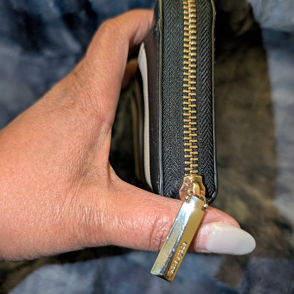 Kate Spade Black and White Striped Wallet - Picture 3 of 9